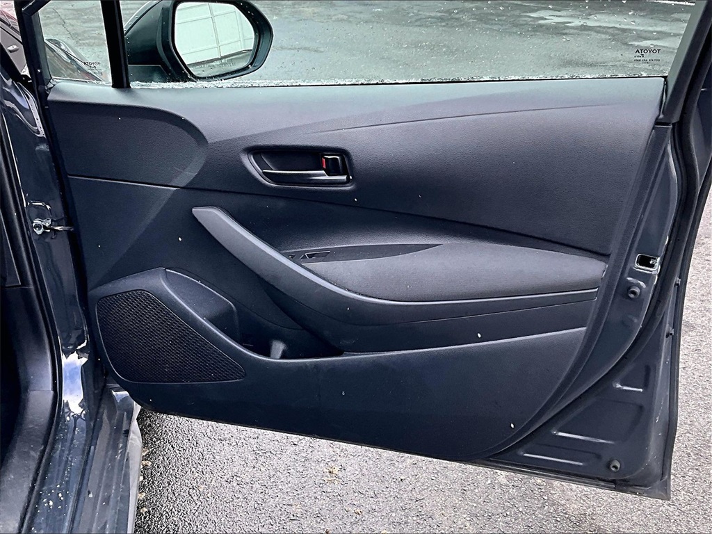 2025 Toyota Corolla LE - Photo 12