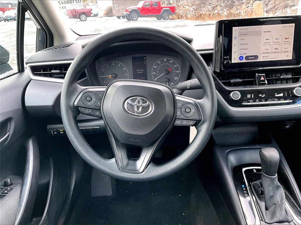 2025 Toyota Corolla LE - Photo 17