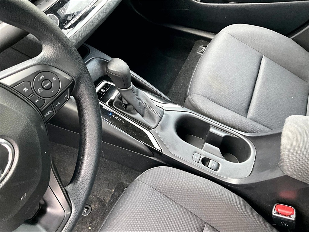 2025 Toyota Corolla LE - Photo 20