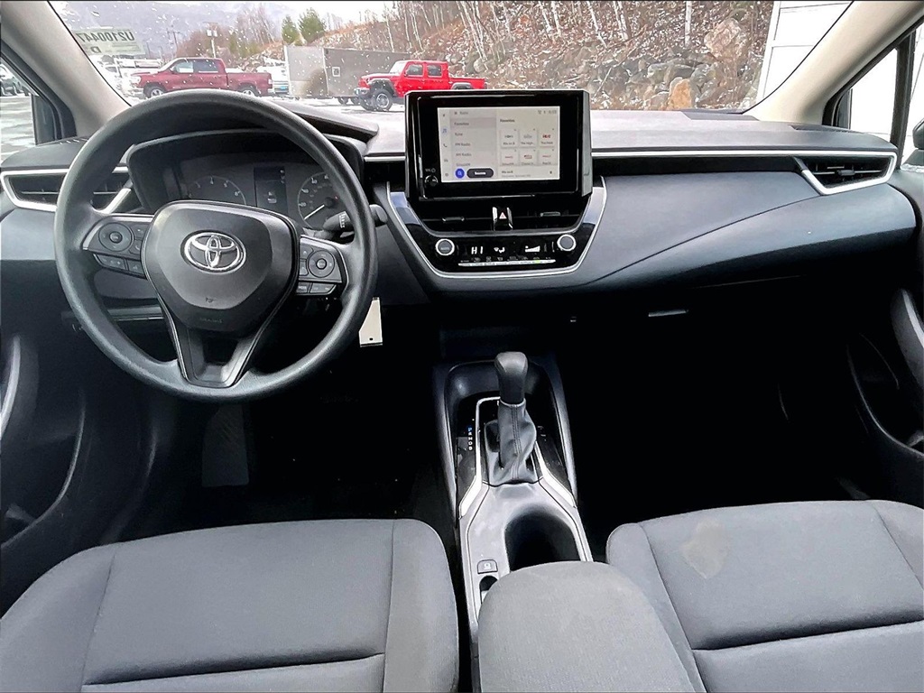 2025 Toyota Corolla LE - Photo 21