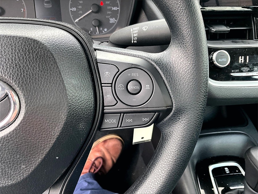 2025 Toyota Corolla LE - Photo 23