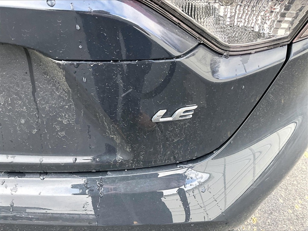 2025 Toyota Corolla LE - Photo 28