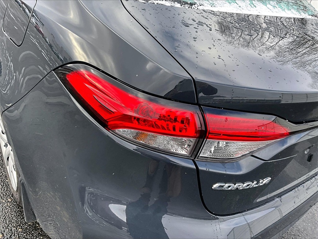 2025 Toyota Corolla LE - Photo 32