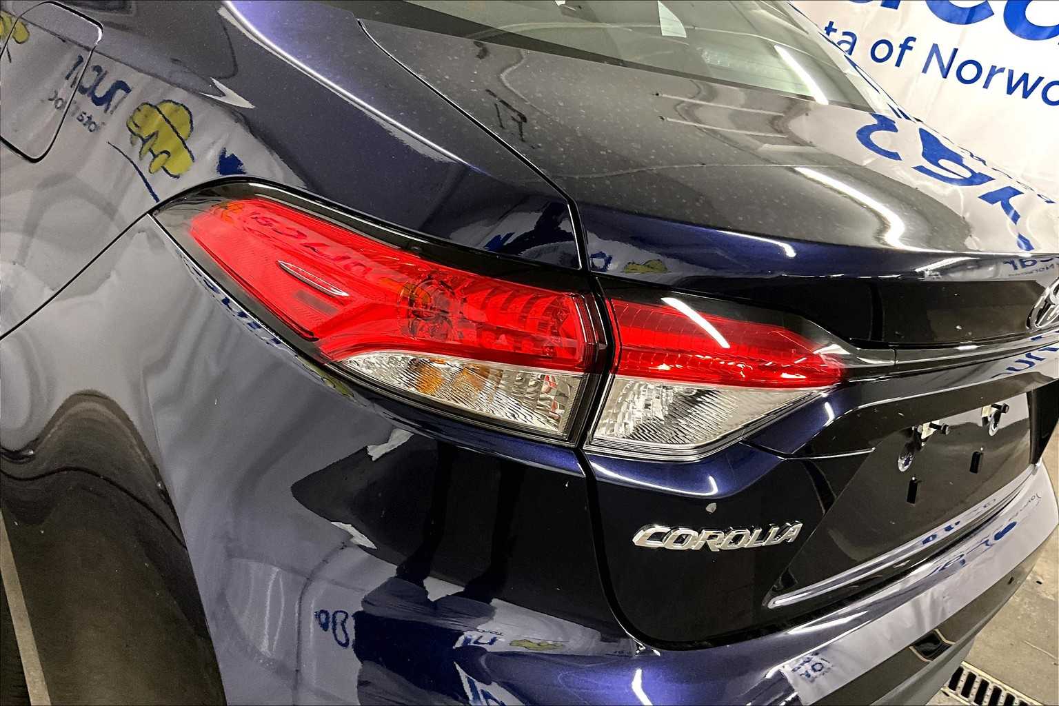 2025 Toyota Corolla LE - Photo 32