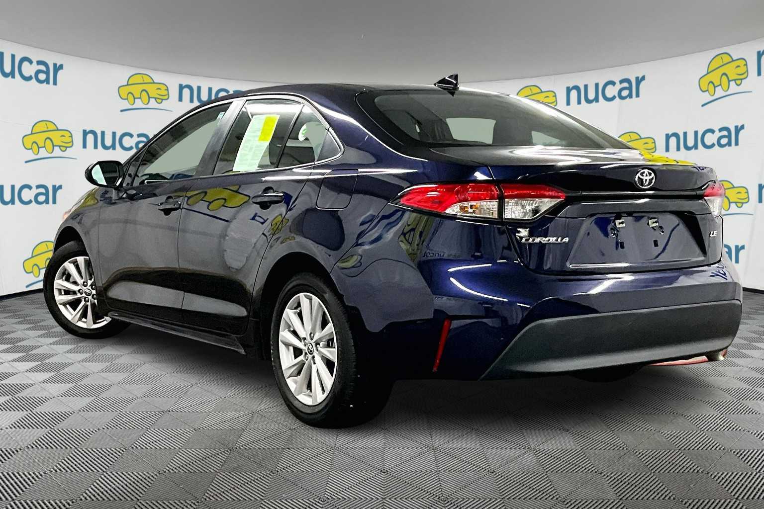 2025 Toyota Corolla LE - Photo 4
