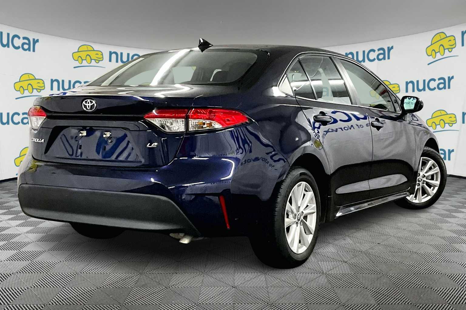 2025 Toyota Corolla LE - Photo 6