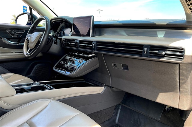 2021 Lincoln Corsair Standard - Photo 13