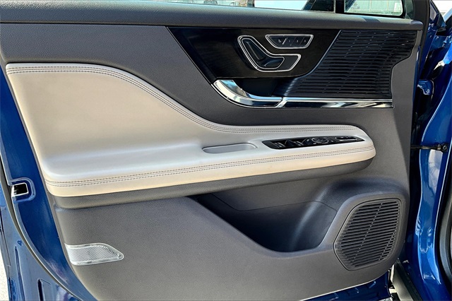 2021 Lincoln Corsair Standard - Photo 9