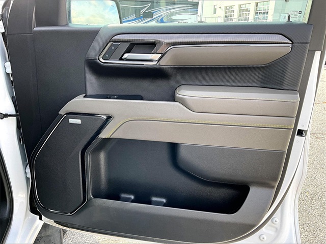 2024 Chevrolet Silverado 1500 ZR2 - Photo 12