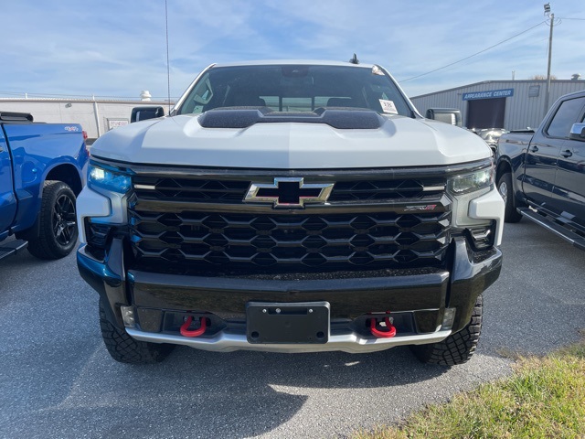 2024 Chevrolet Silverado 1500 ZR2 - Photo 2