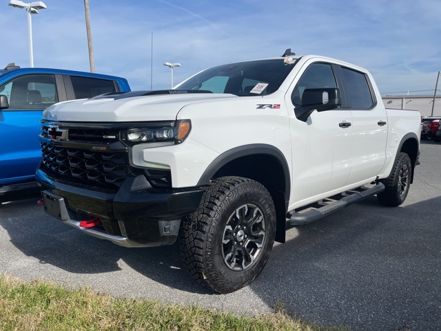 2024 Chevrolet Silverado 1500 ZR2 - Photo 3