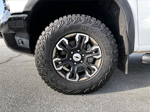 2024 Chevrolet Silverado 1500 ZR2 - Photo 7