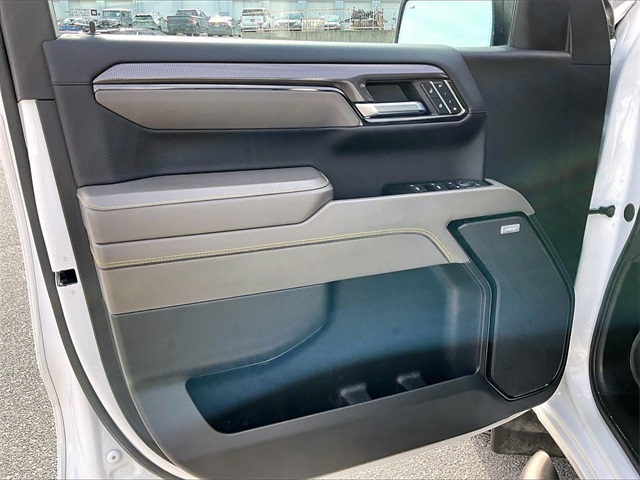 2024 Chevrolet Silverado 1500 ZR2 - Photo 9