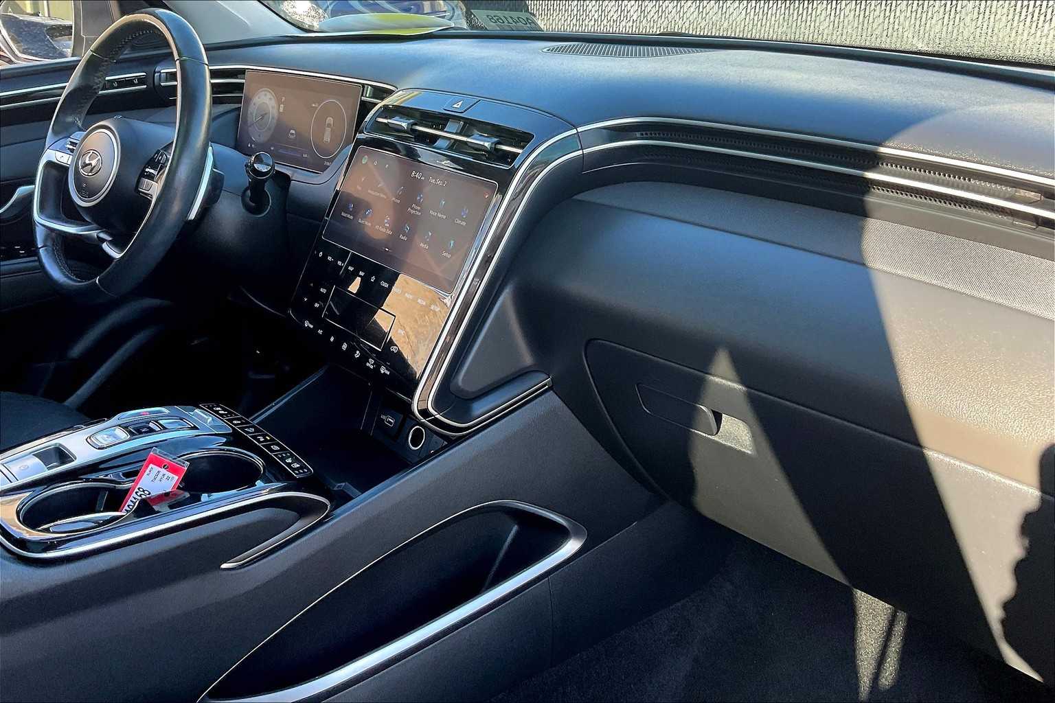 2022 Hyundai Tucson Limited - Photo 14