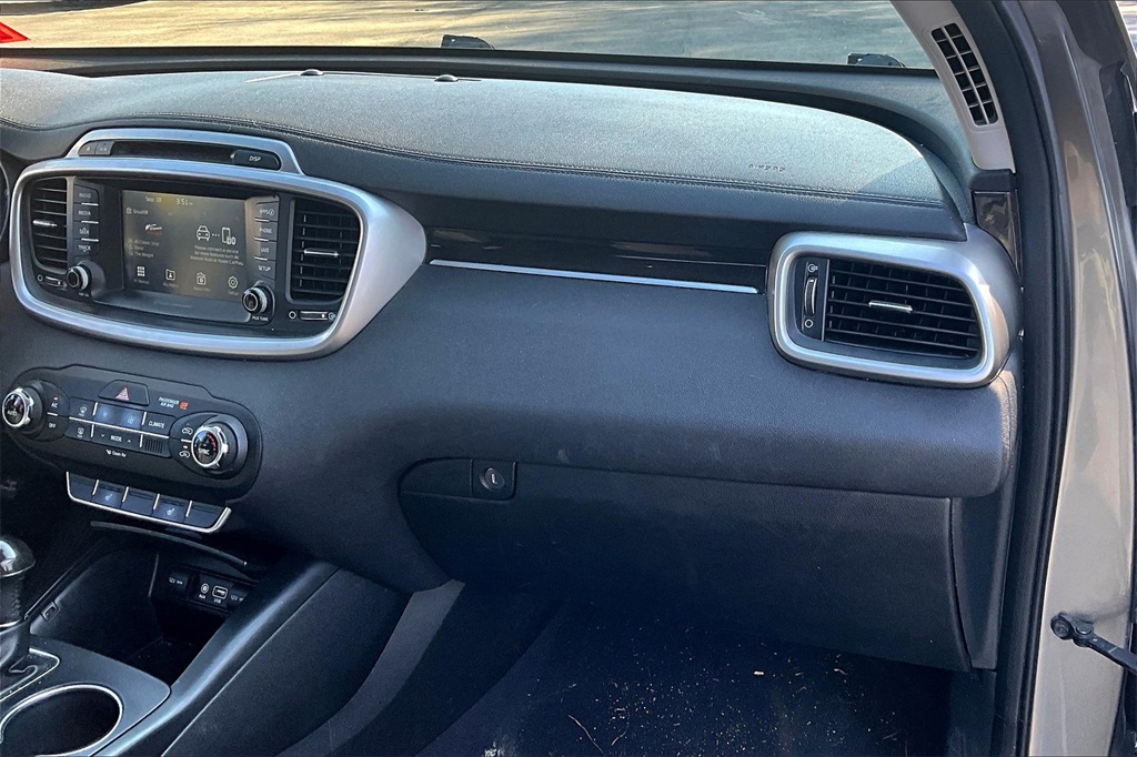 2018 Kia Sorento LX - Photo 13