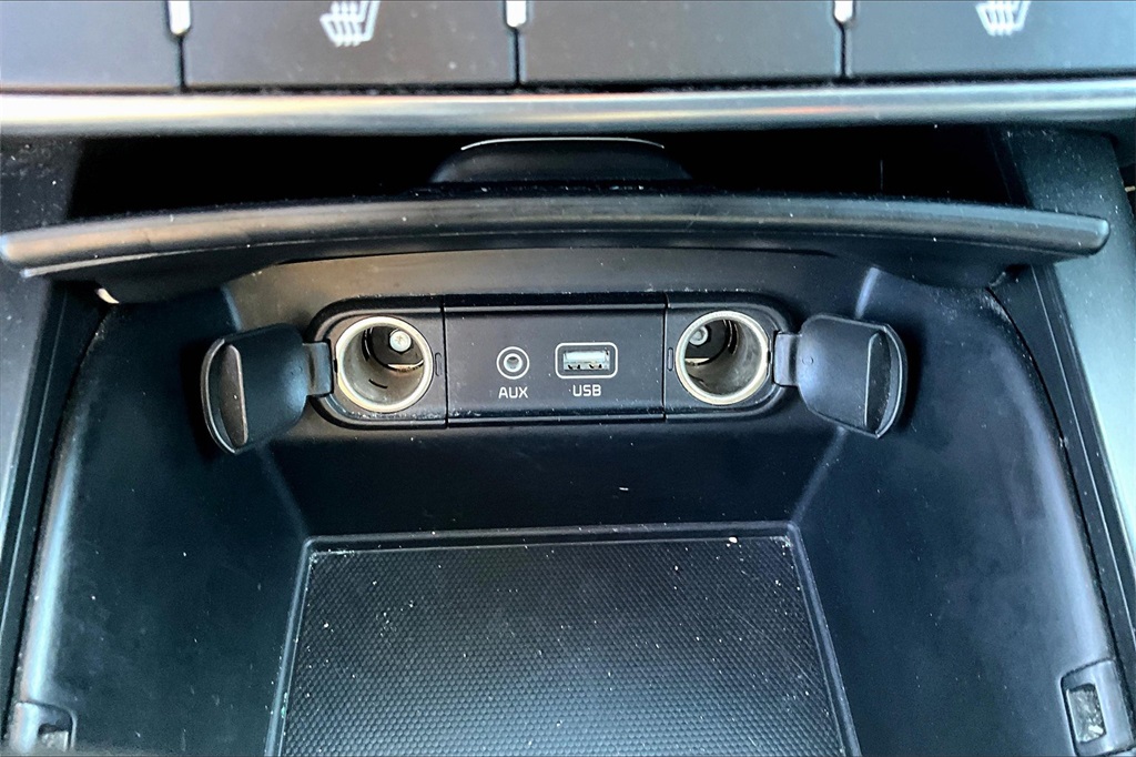 2018 Kia Sorento LX - Photo 27