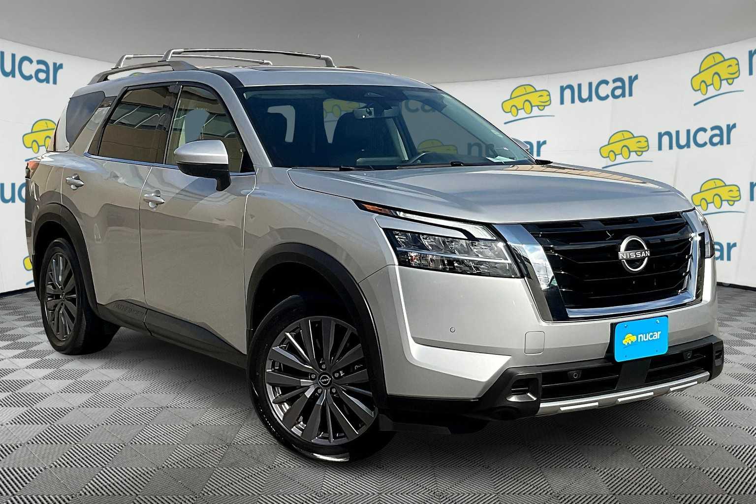 2023 Nissan Pathfinder SL