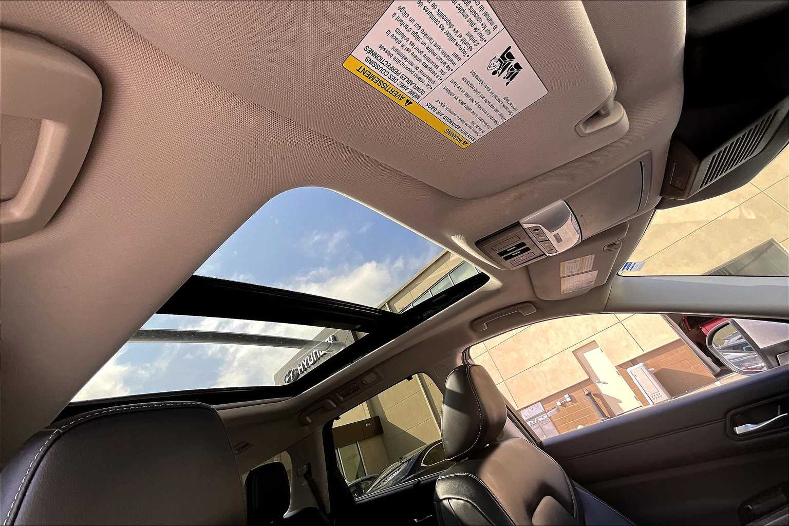 2023 Nissan Pathfinder SL - Photo 23