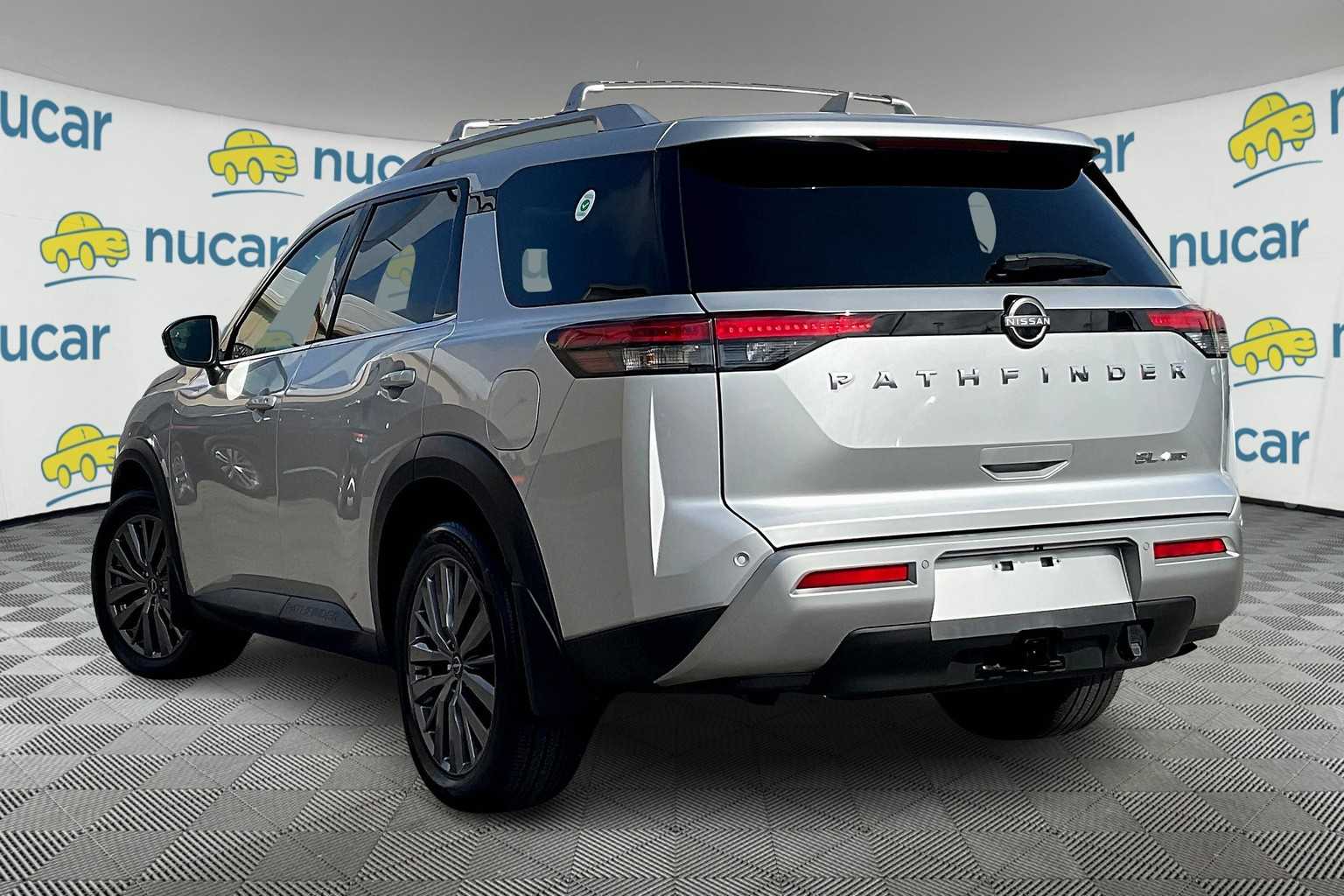 2023 Nissan Pathfinder SL - Photo 4