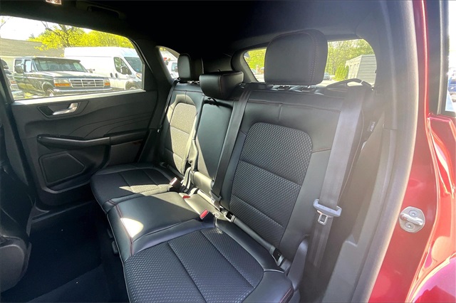 2025 Ford Escape ST-Line - Photo 11