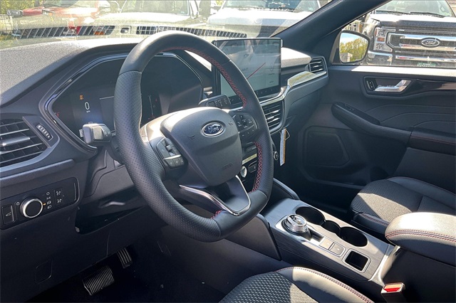 2025 Ford Escape ST-Line - Photo 7