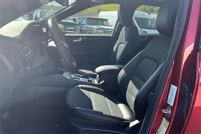 2025 Ford Escape ST-Line - Photo 10