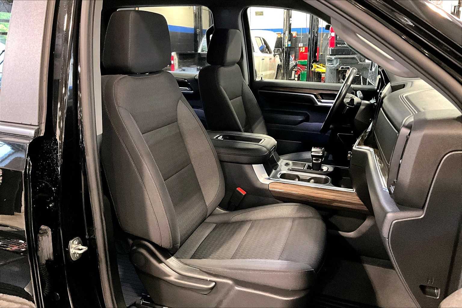 2022 Chevrolet Silverado 1500 LT Trail Boss - Photo 11