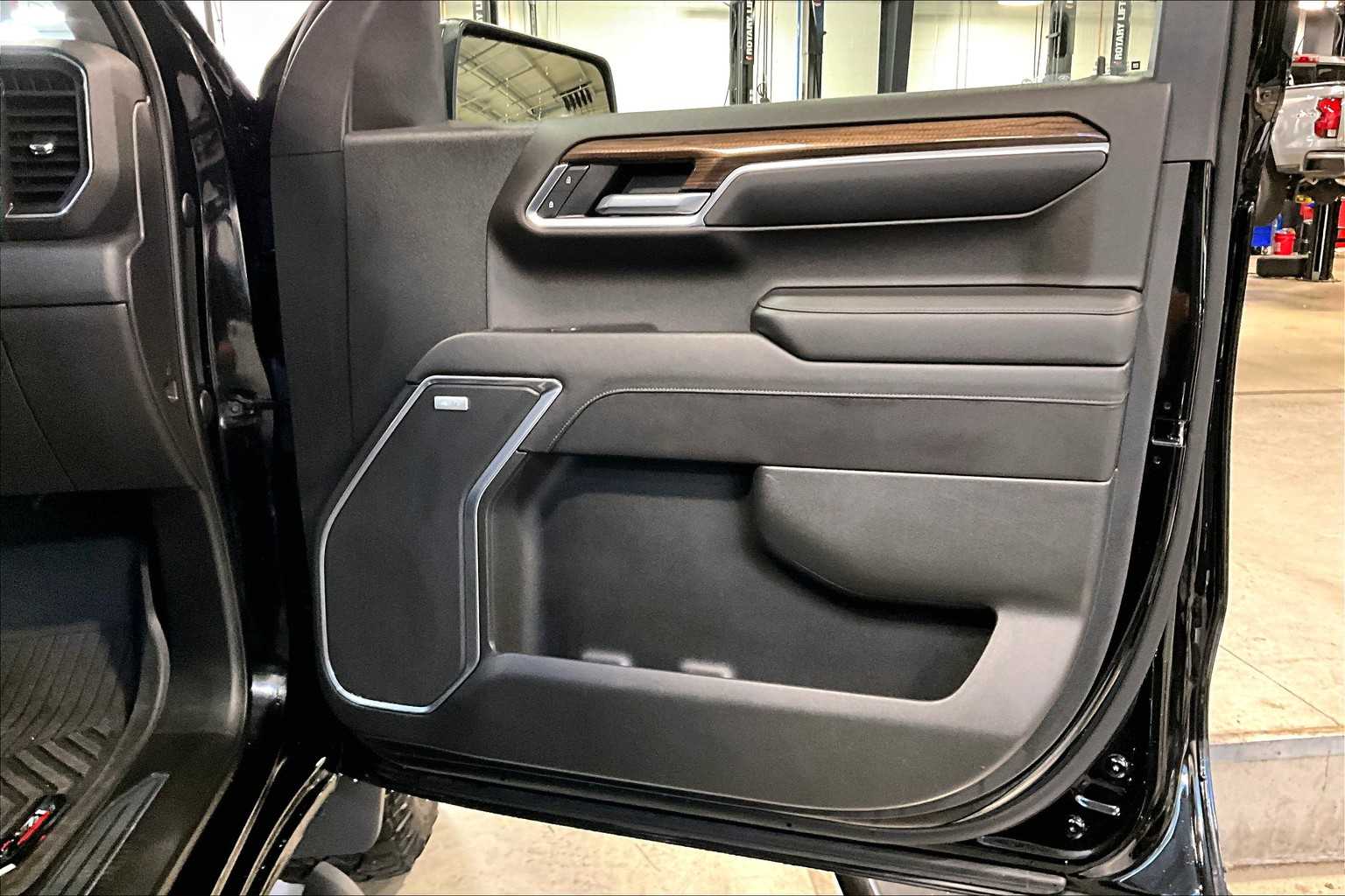 2022 Chevrolet Silverado 1500 LT Trail Boss - Photo 12