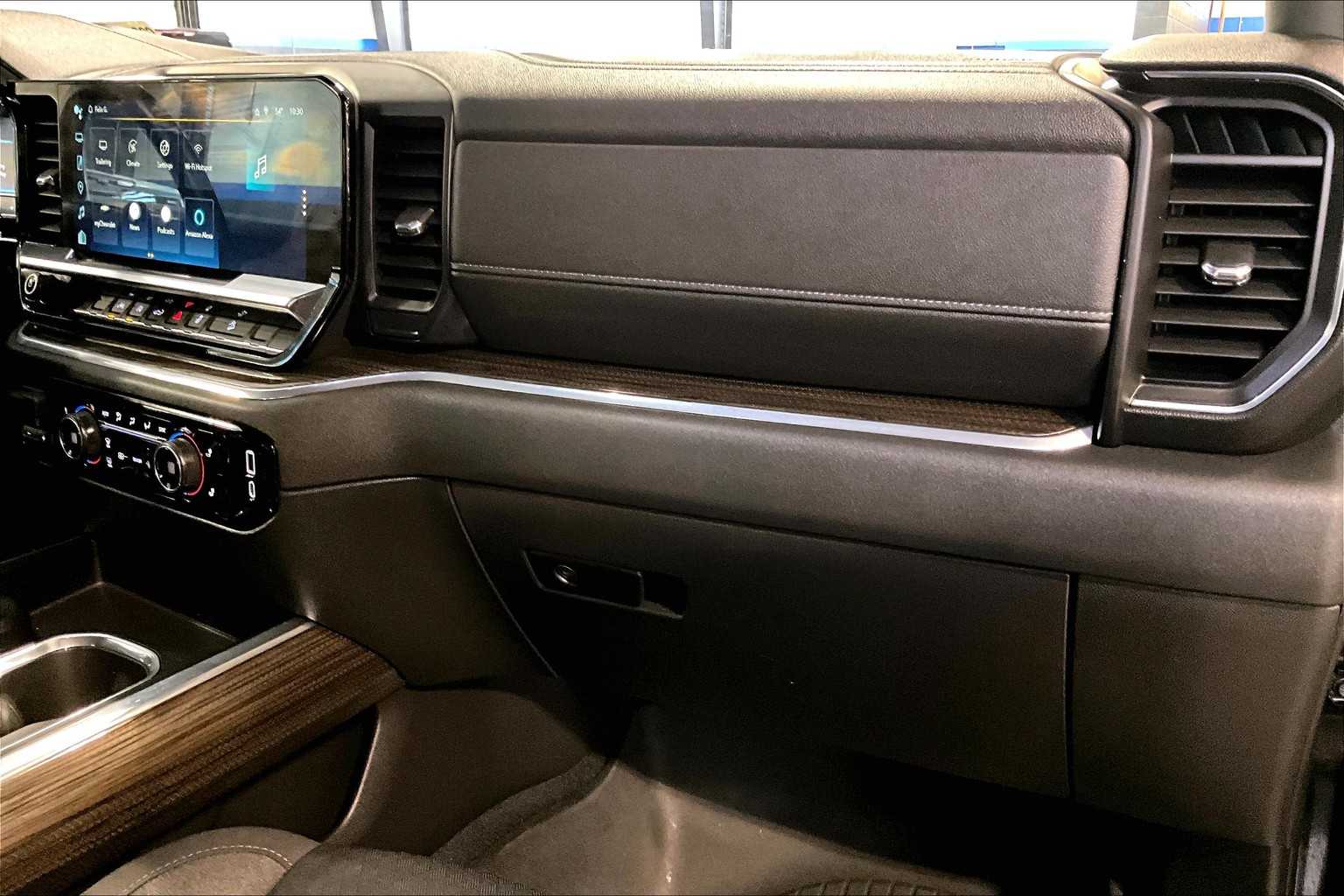2022 Chevrolet Silverado 1500 LT Trail Boss - Photo 13