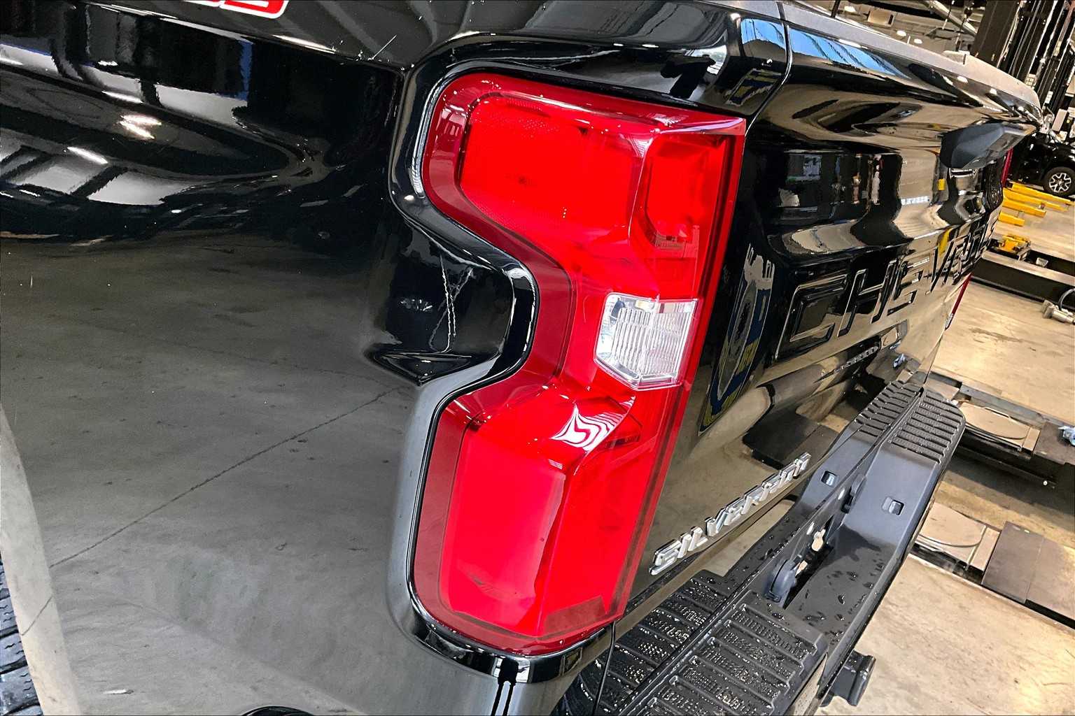 2022 Chevrolet Silverado 1500 LT Trail Boss - Photo 35