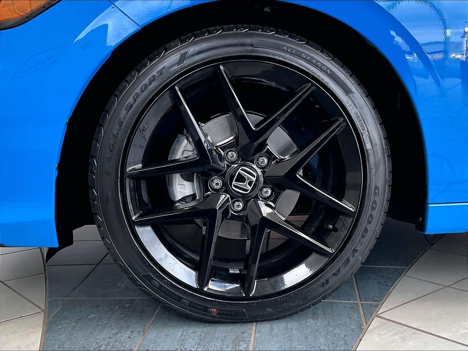 2026 Honda Civic Hatchback Sport - Photo 8