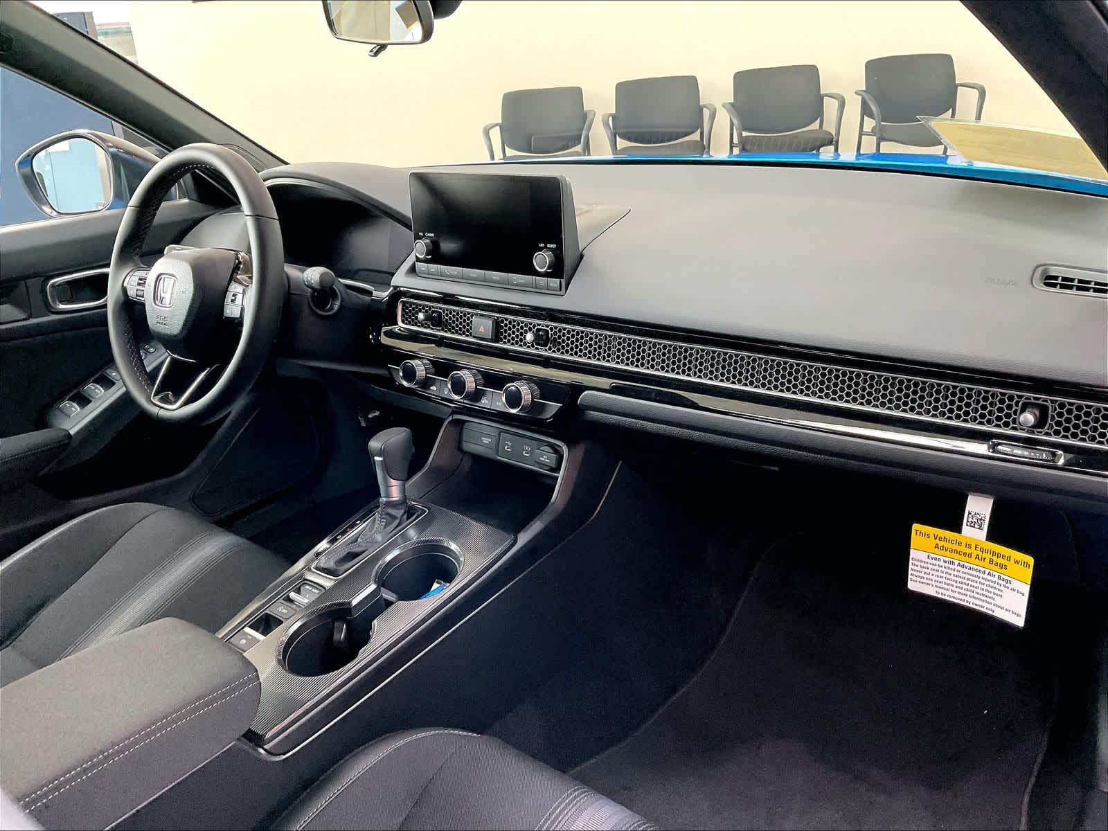 2026 Honda Civic Hatchback Sport - Photo 10