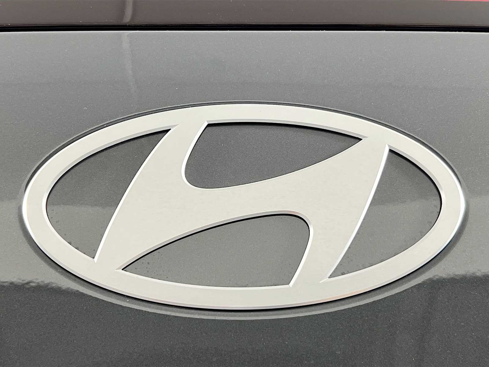 2025 Hyundai Kona SEL - Photo 18