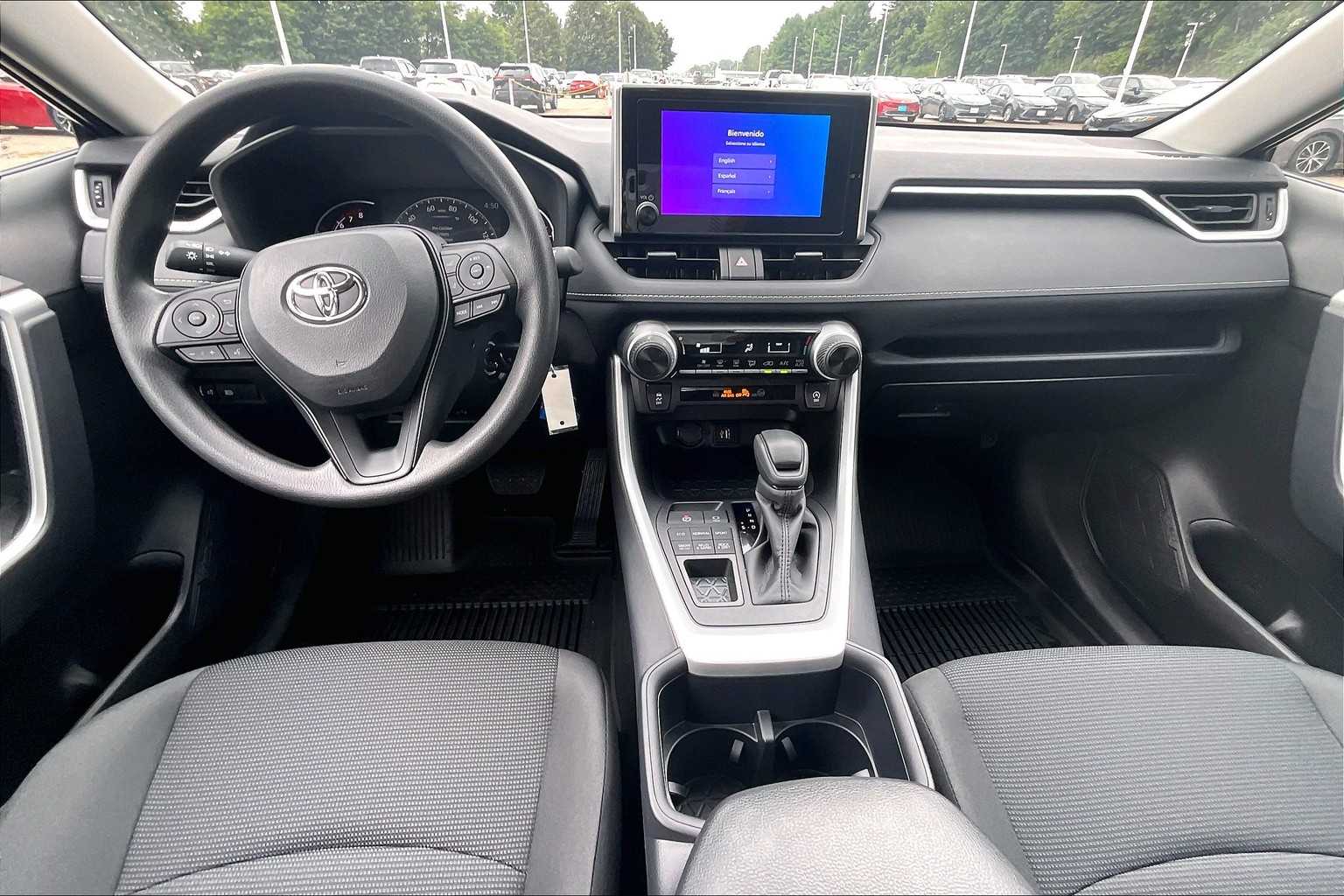 2025 Toyota RAV4 LE - Photo 12
