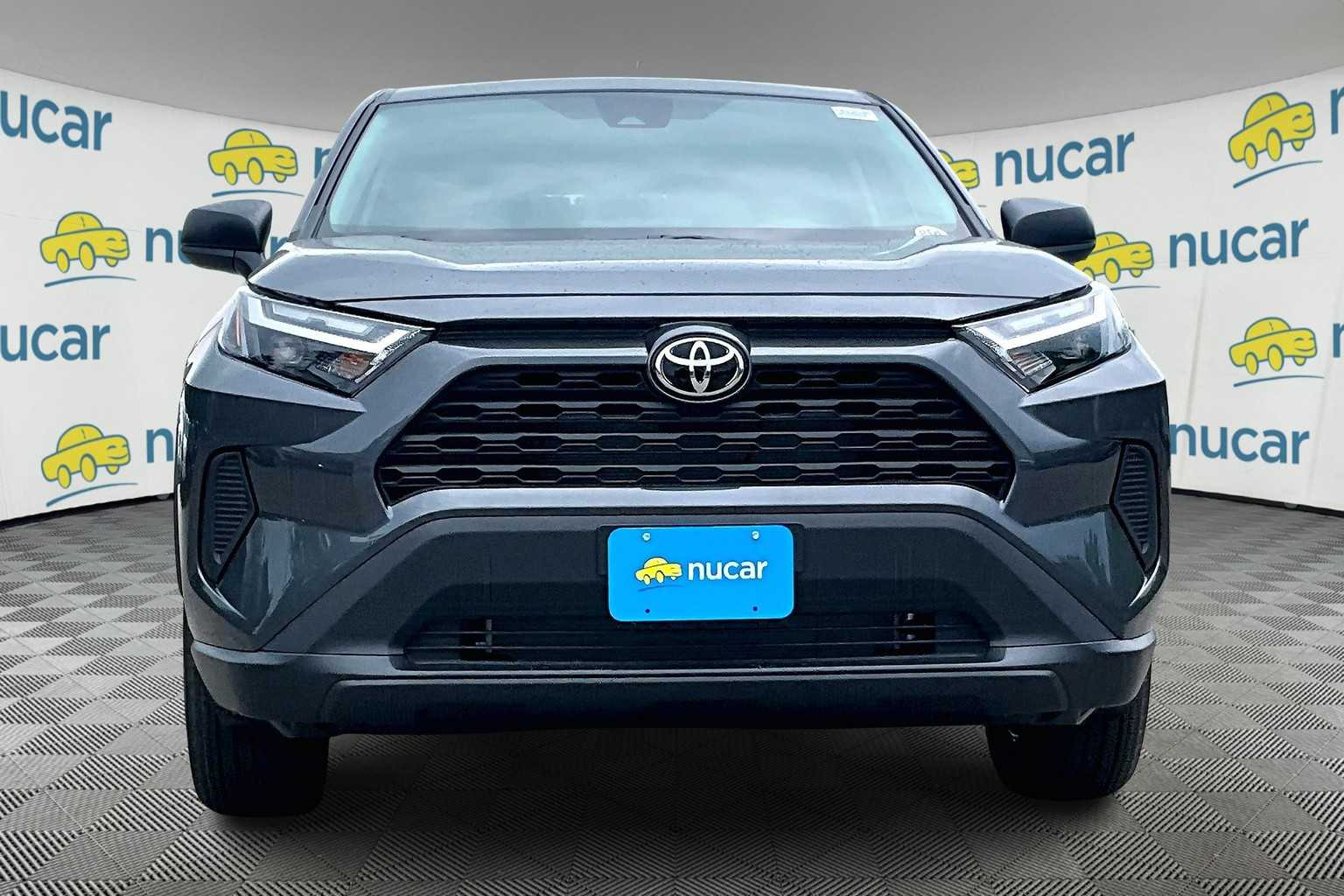2025 Toyota RAV4 LE - Photo 3