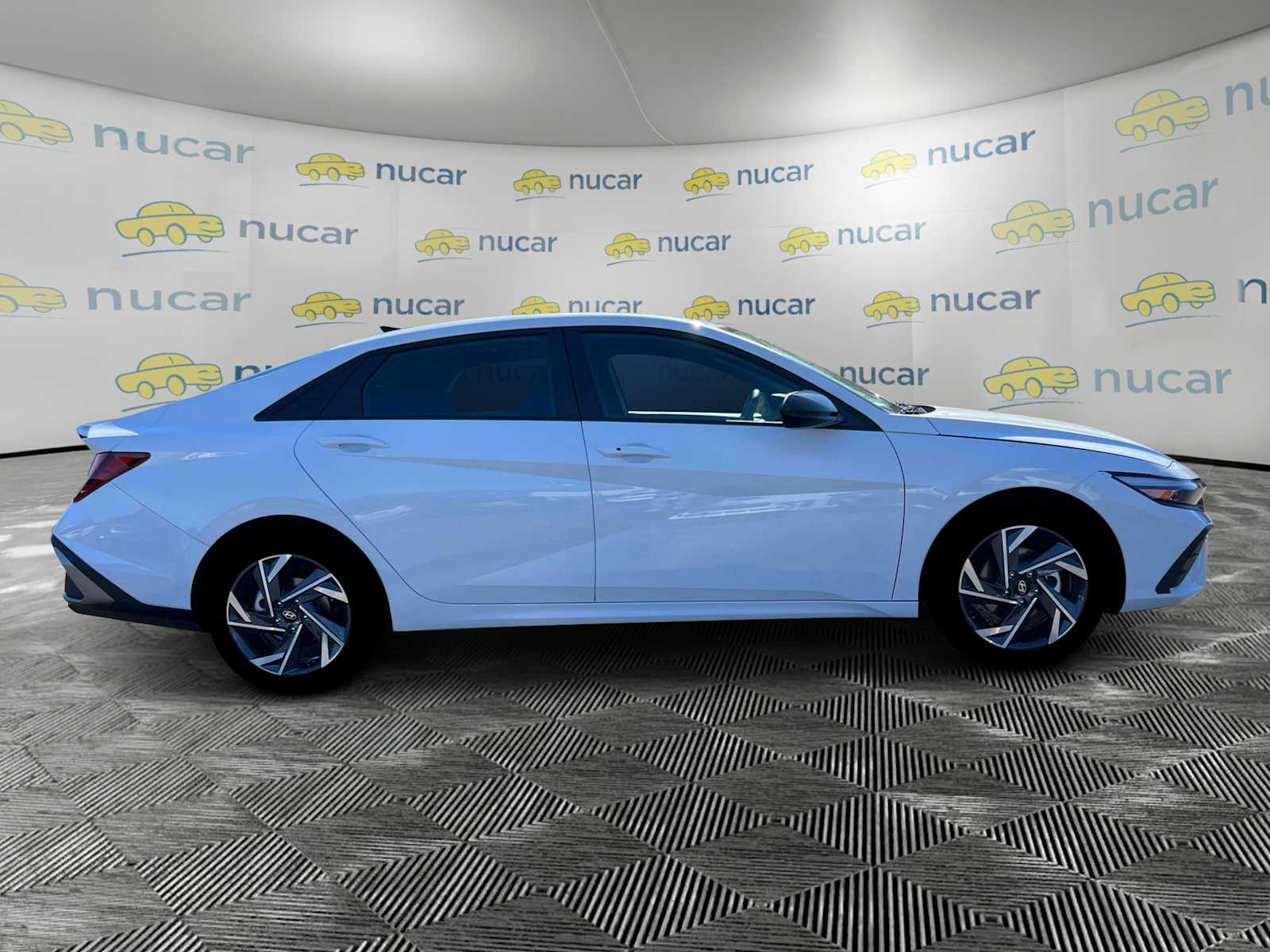 2025 Hyundai Elantra SEL Sport - Photo 10