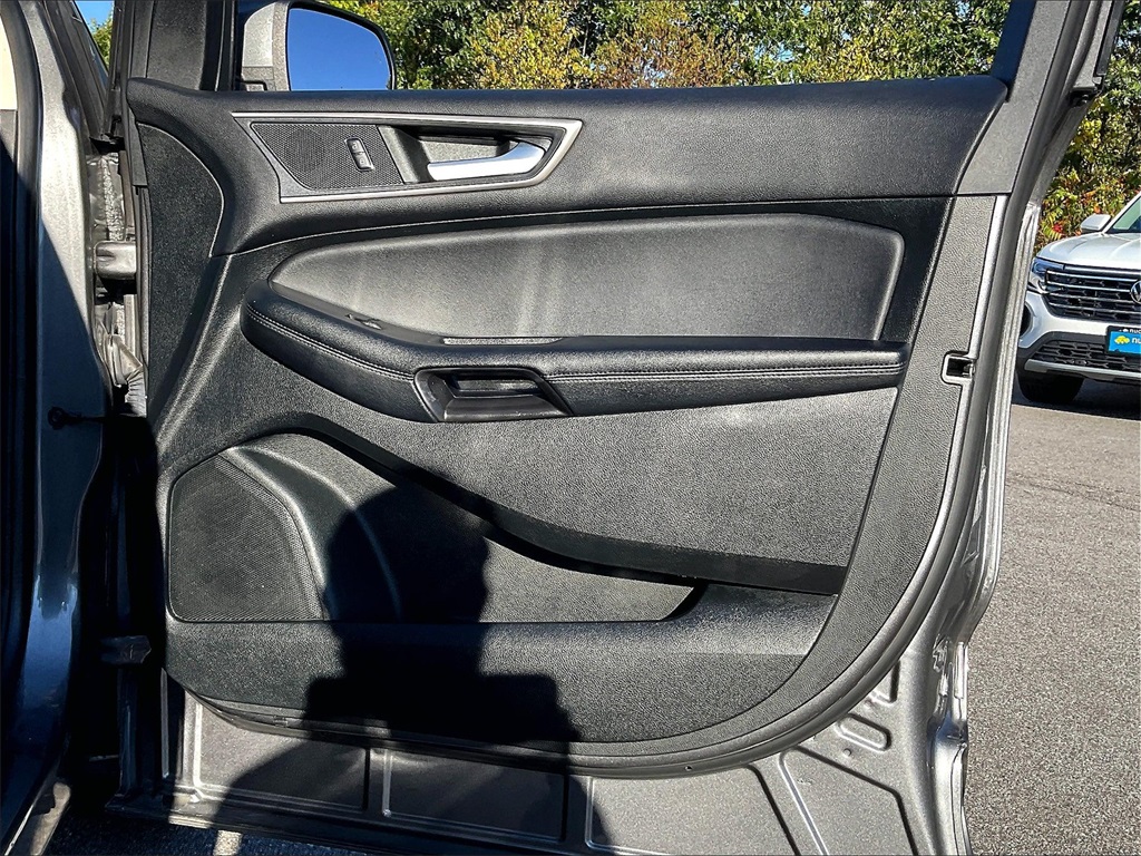 2022 Ford Edge SEL - Photo 11