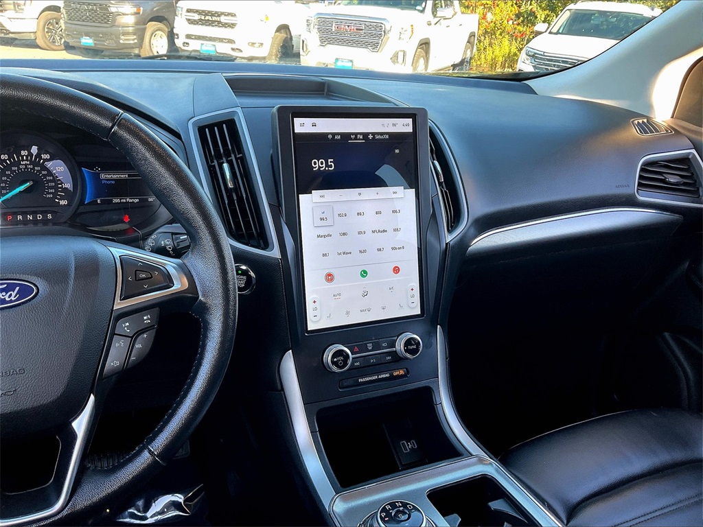 2022 Ford Edge SEL - Photo 17