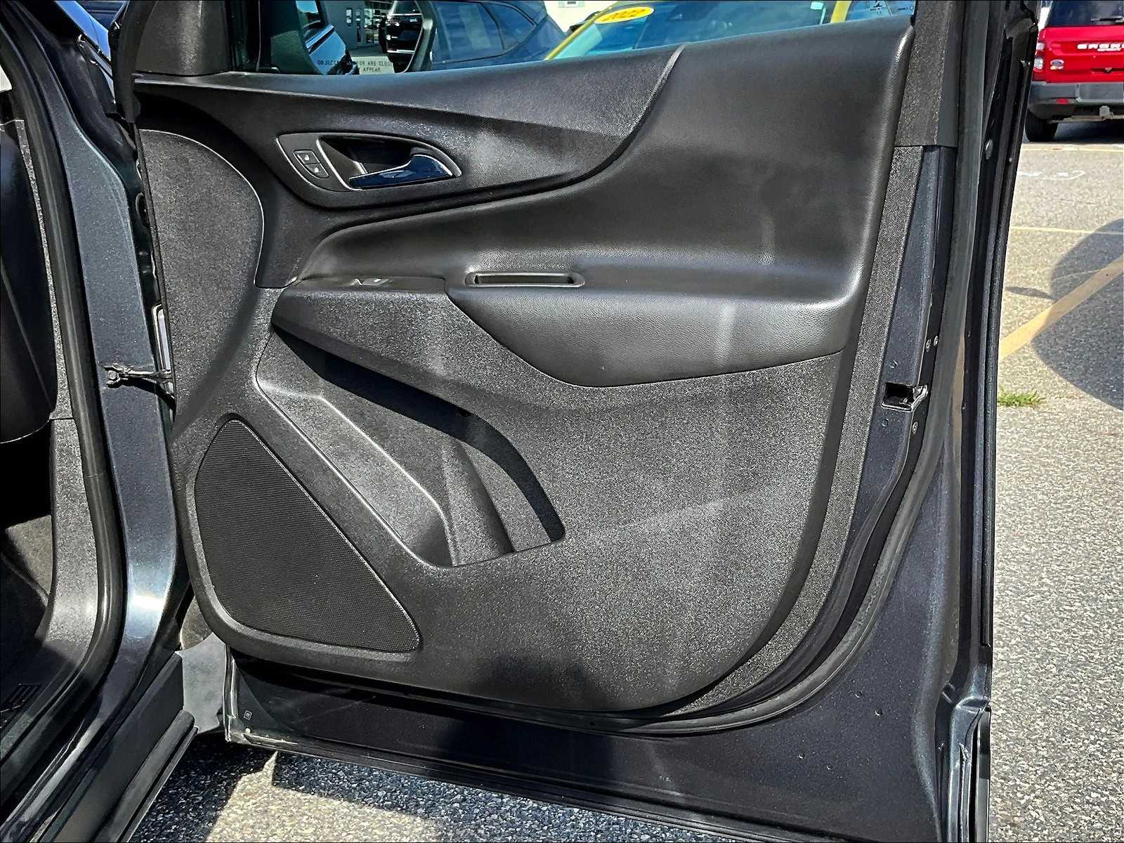 2022 Chevrolet Equinox LT - Photo 12