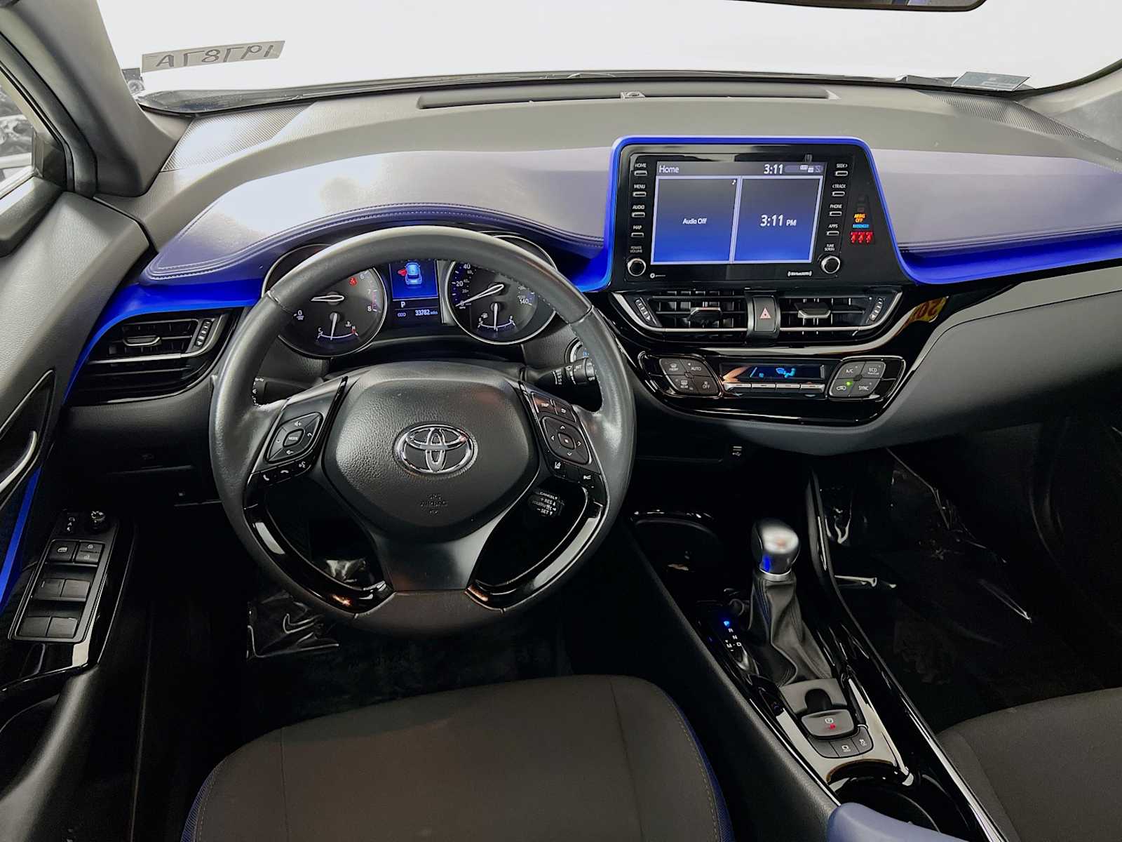 2020 Toyota C-HR XLE - Photo 20