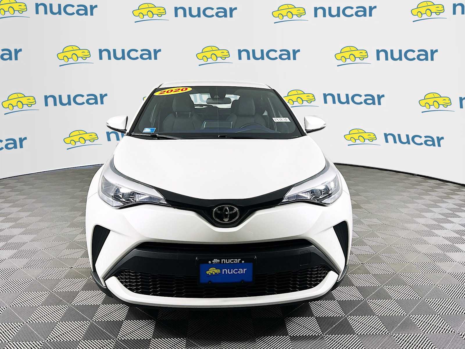 2020 Toyota C-HR XLE - Photo 2