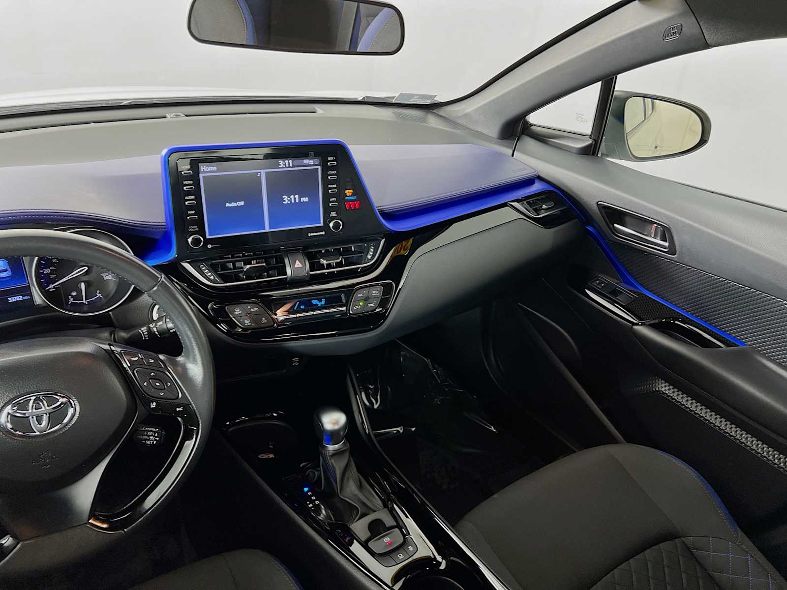 2020 Toyota C-HR XLE - Photo 21