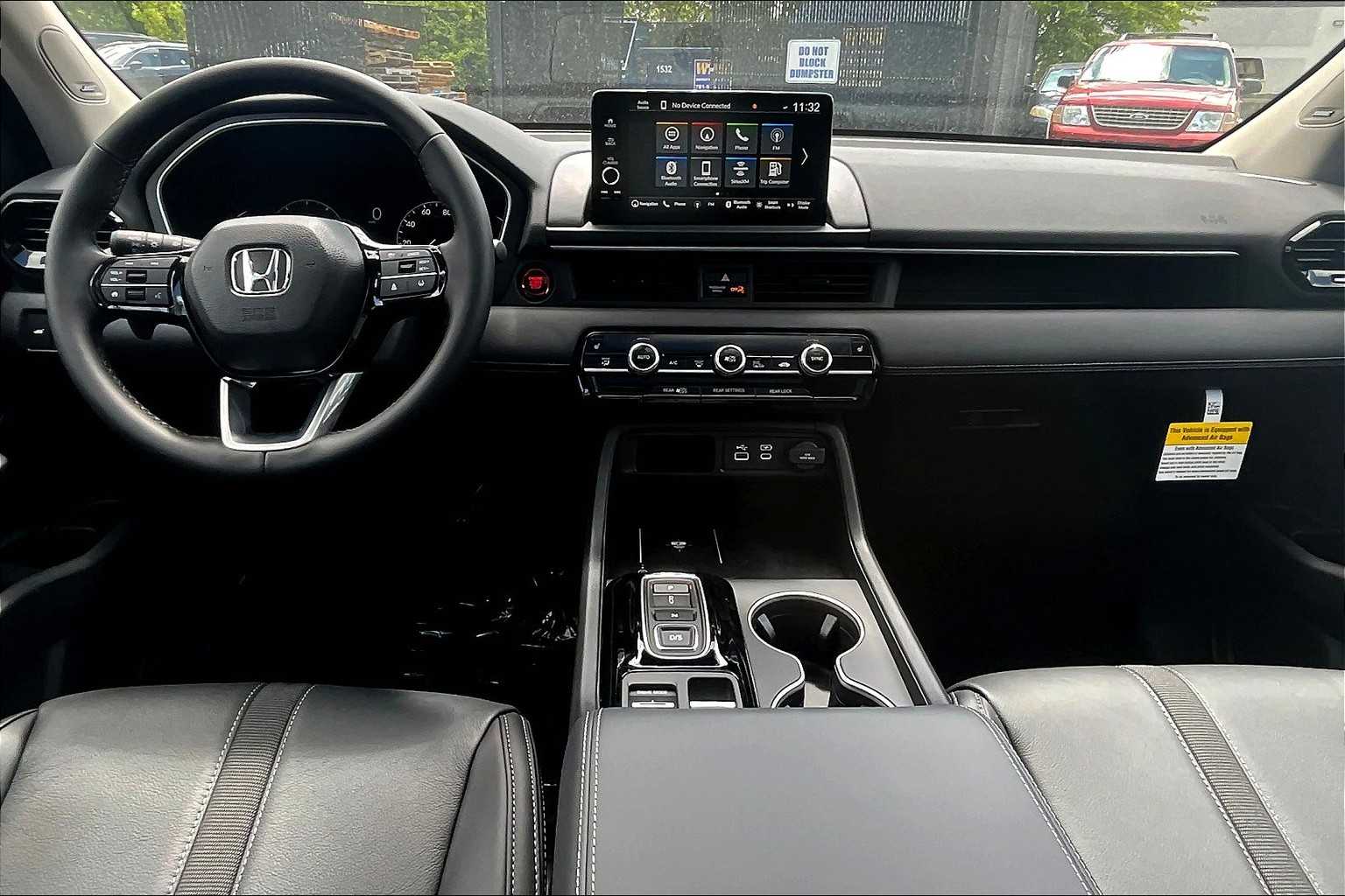 2025 Honda Pilot Touring+ - Photo 12