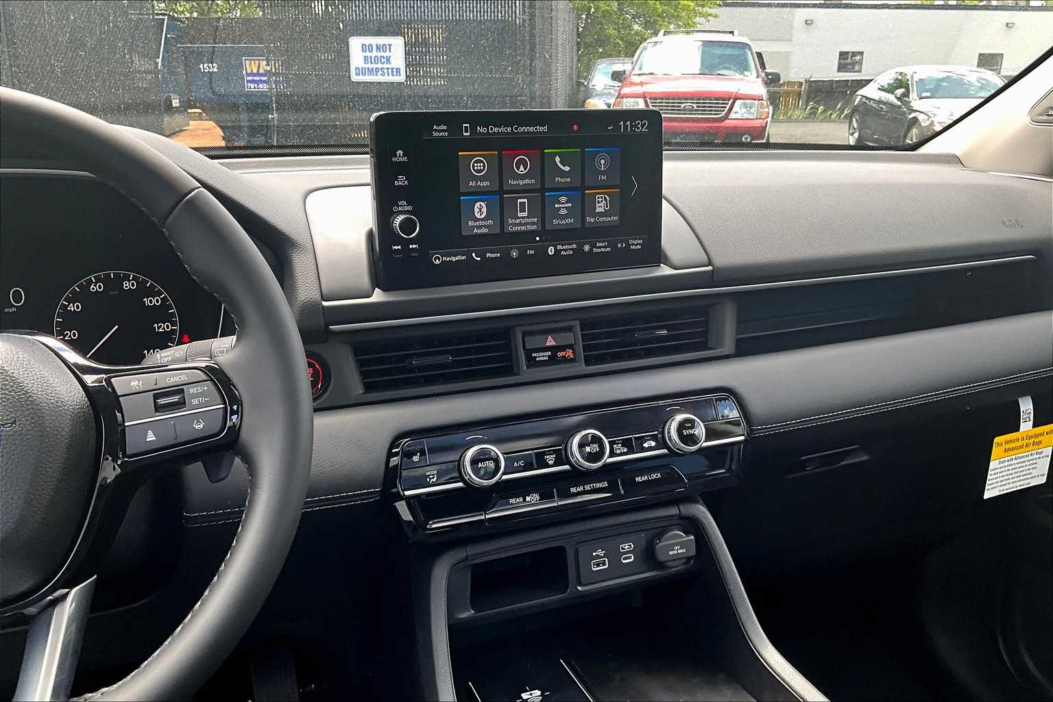 2025 Honda Pilot Touring+ - Photo 13