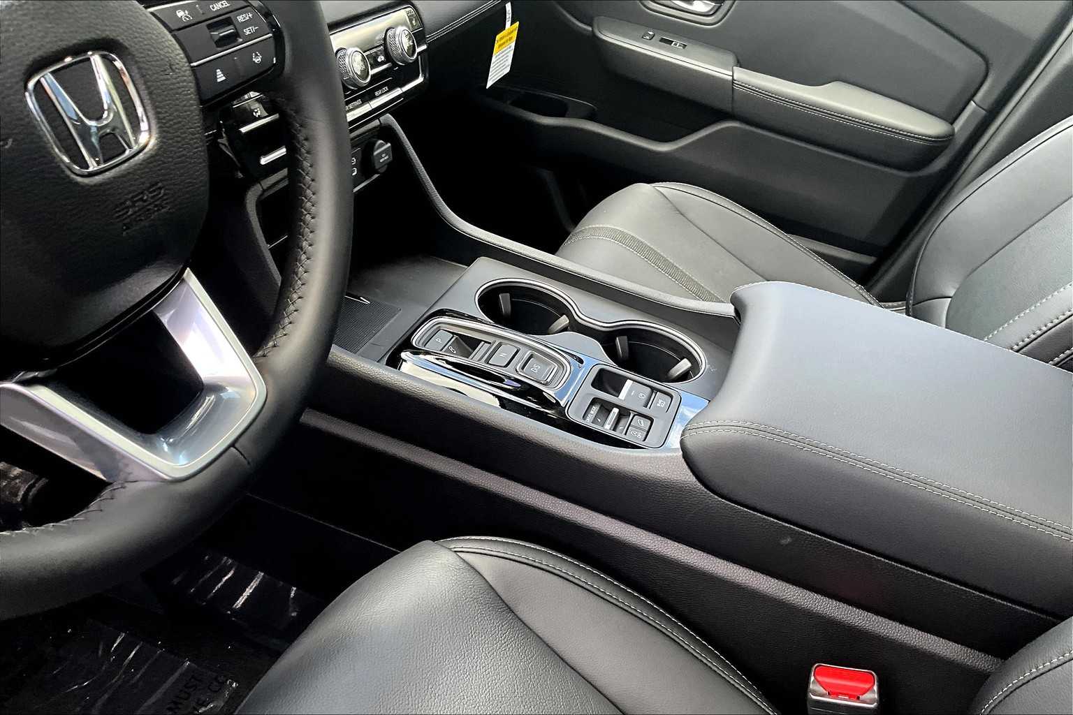 2025 Honda Pilot Touring+ - Photo 14