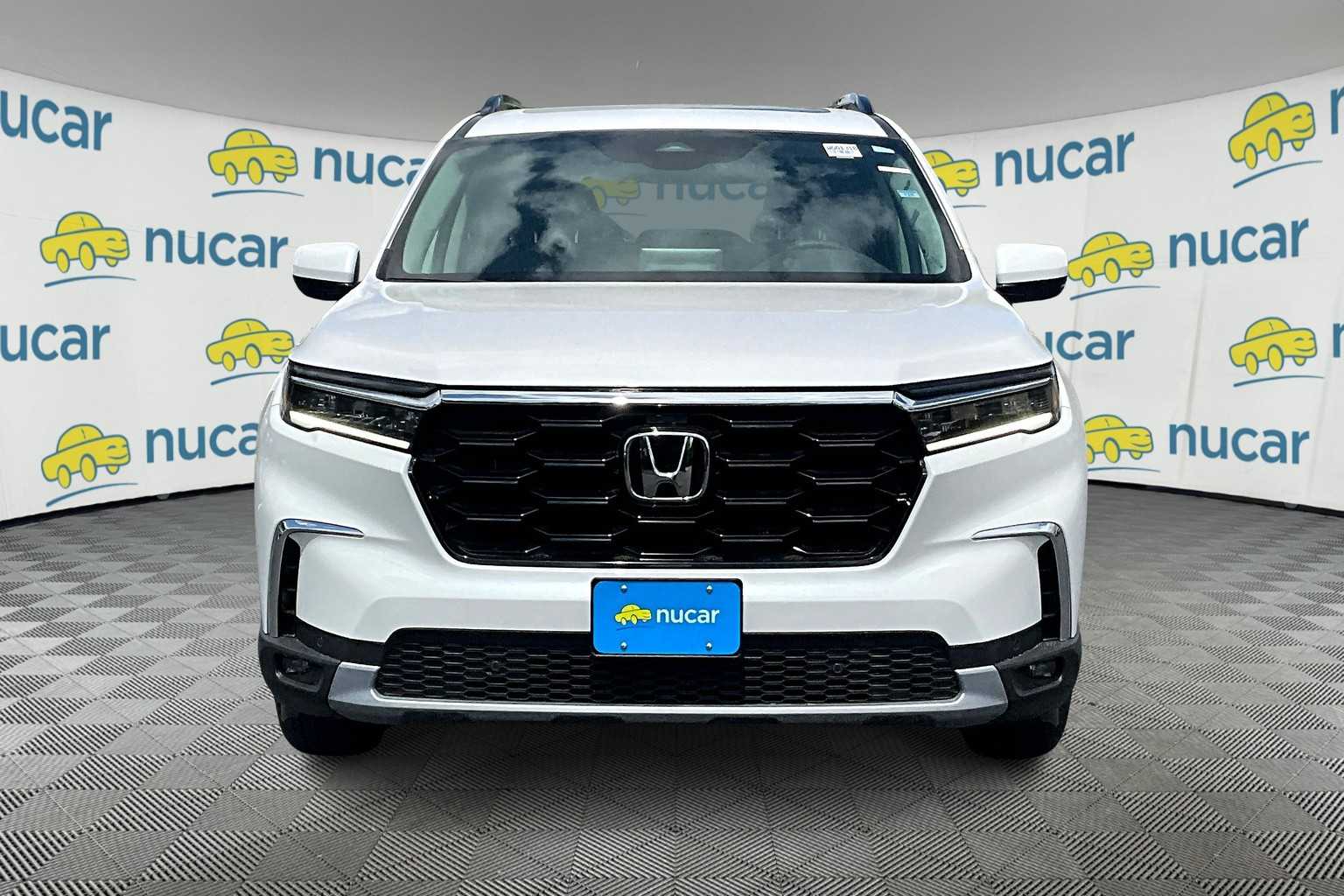 2025 Honda Pilot Touring+ - Photo 3