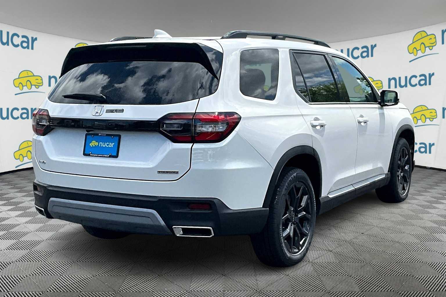 2025 Honda Pilot Touring+ - Photo 7