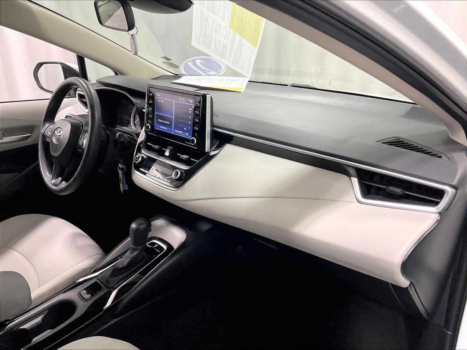 2021 Toyota Corolla LE - Photo 14