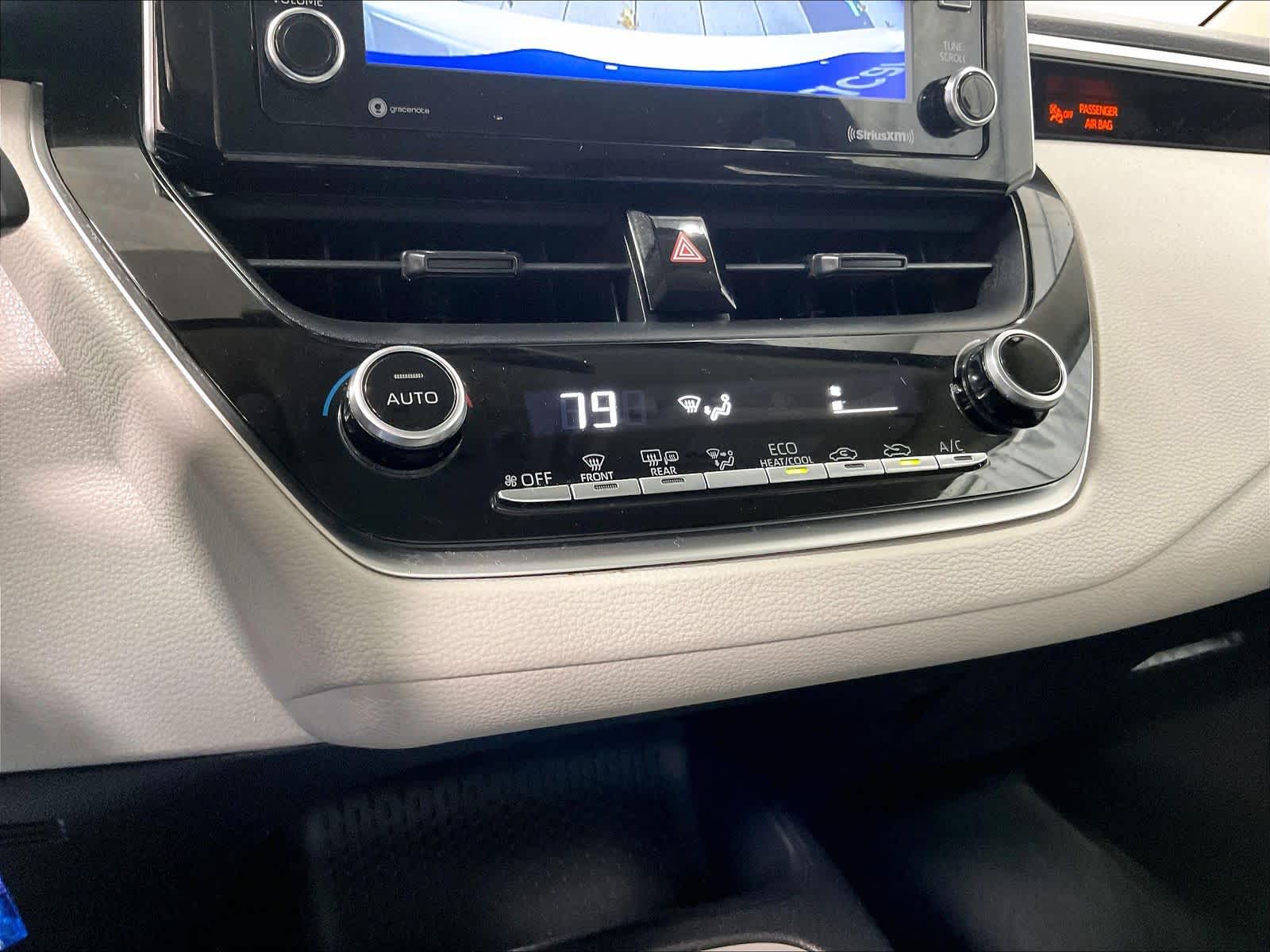 2021 Toyota Corolla LE - Photo 25