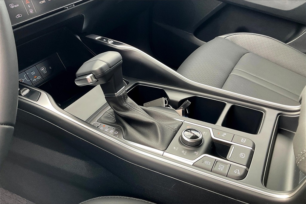 2025 Kia Sorento S - Photo 14